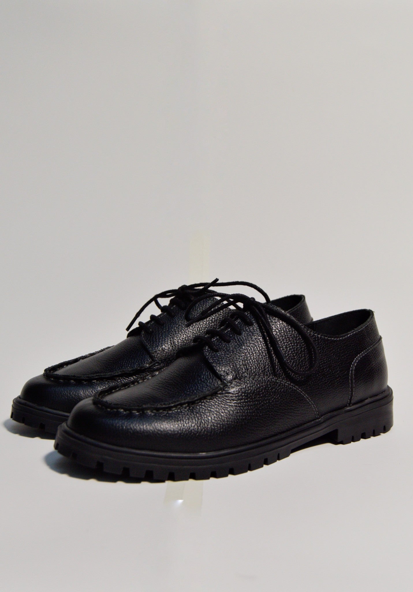 Hand-Stitched Derbyshire - Black