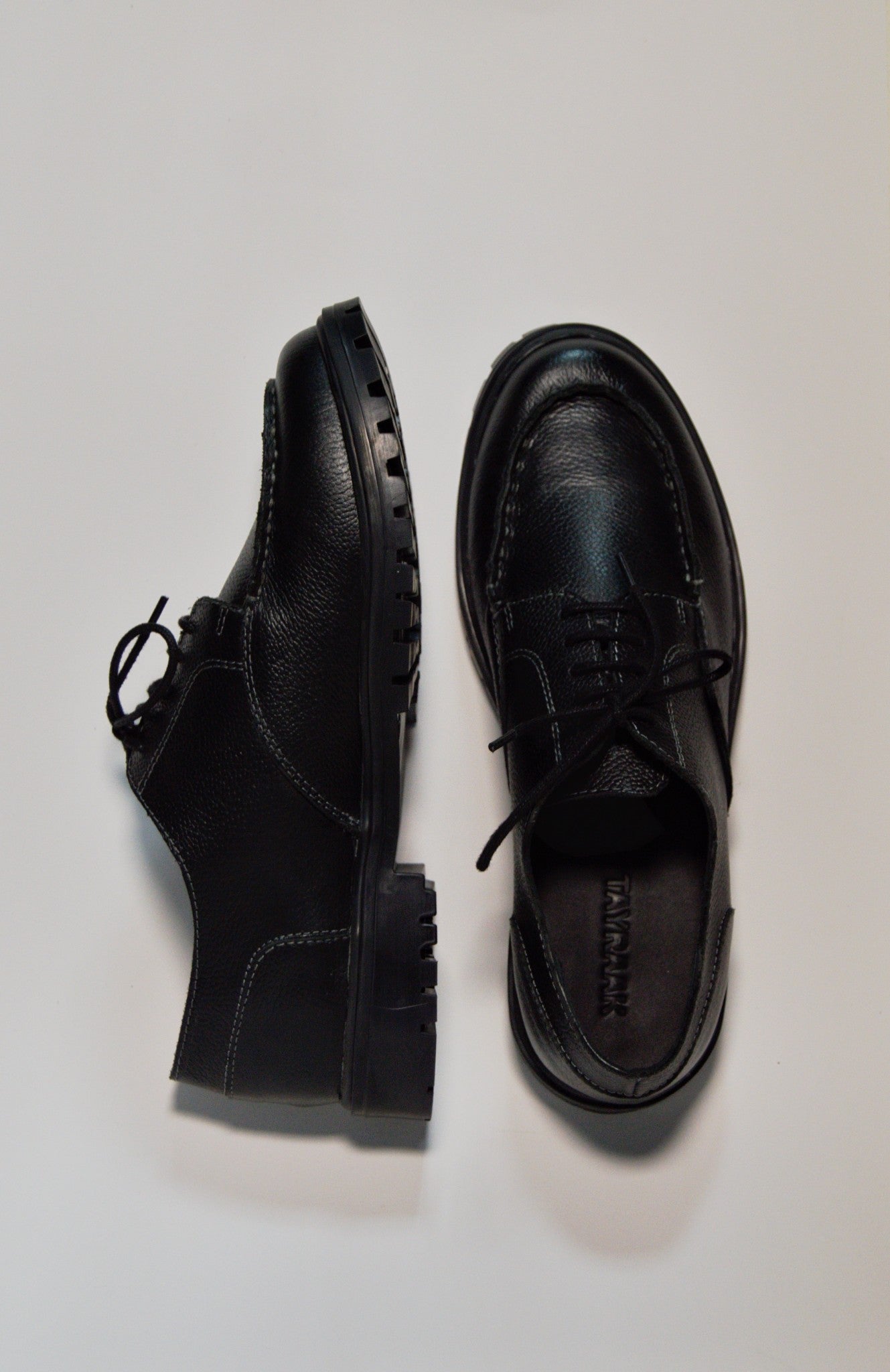 Hand-Stitched Derbyshire - Black